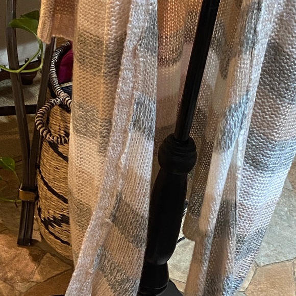 Cardigan - Picture 6 of 6